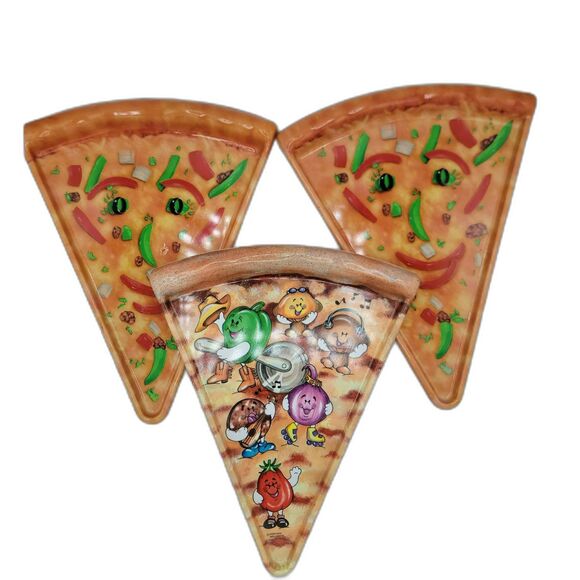 1990s VTG (set of 3) Deborah Mallow Pizza Face Veggie Character Plastic Plates - Picture 1 of 5